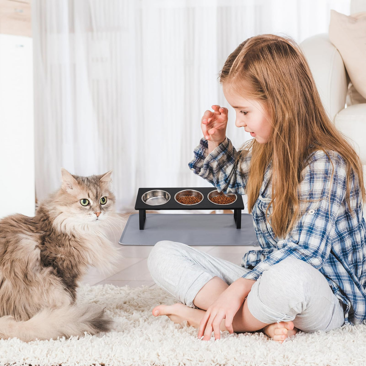 15° Tilted Stainless Steel Elevated Cat Bowls with Food Mat E35551